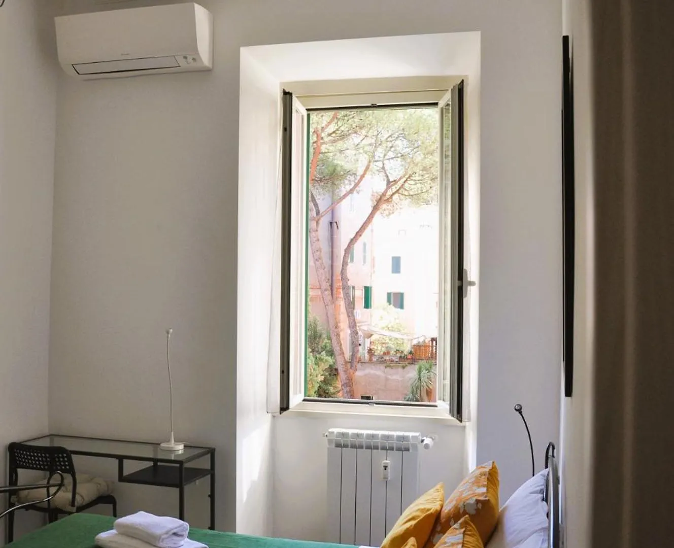 Orange Doria Al Vaticano Apartment Rome