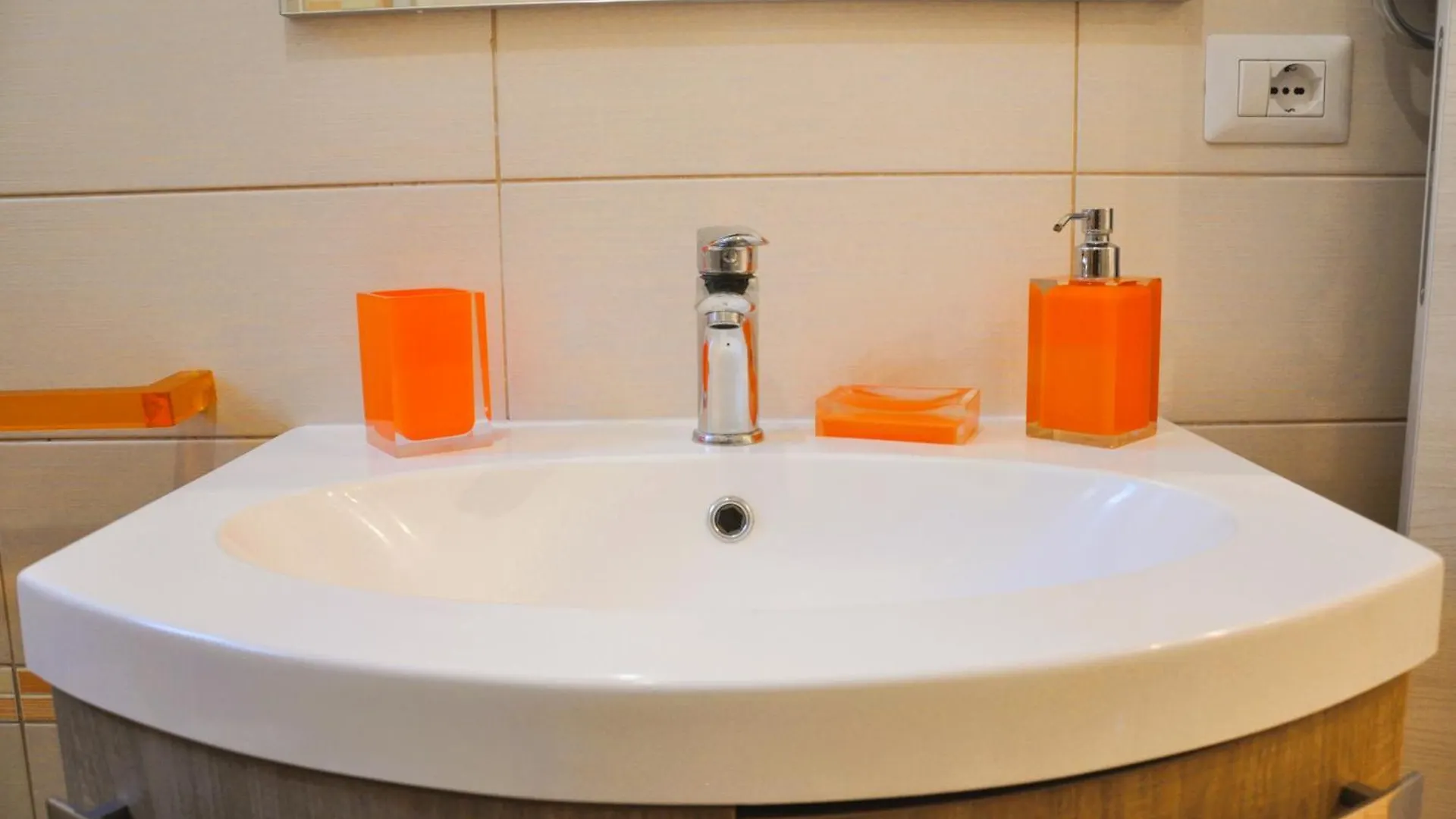 Orange Doria Al Vaticano Apartment Rome